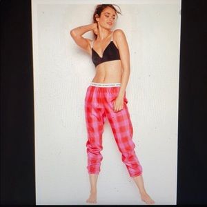 VS Logo Flannel Jogger